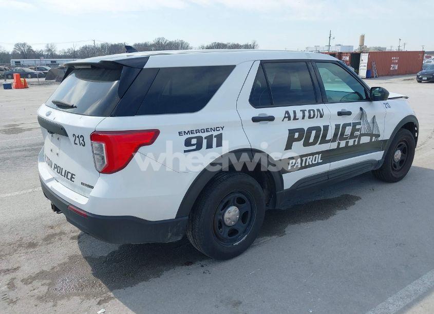 Photo 4 of 2020 Ford Police INTERCEPTOR (VIN 1FM5K8AW5LGC67871)