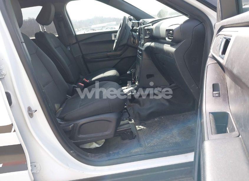 Photo 5 of 2020 Ford Police INTERCEPTOR (VIN 1FM5K8AW5LGC67871)