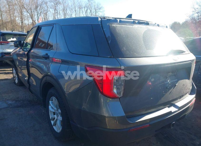 Photo 3 of 2021 Ford Police INTERCEPTOR (VIN 1FM5K8AW6MNA19660)