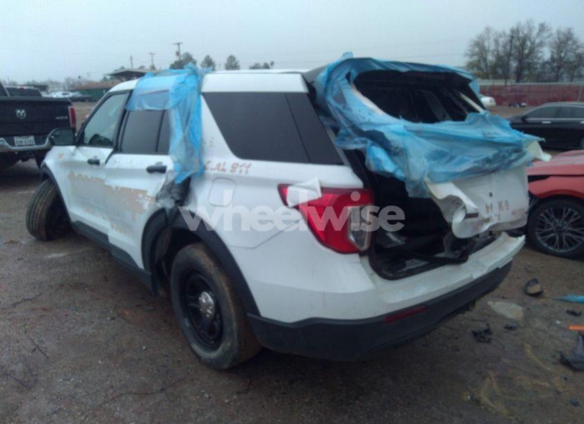 Photo 3 of 2020 Ford Police INTERCEPTOR UTILITY (VIN 1FM5K8AW9LGC12744)