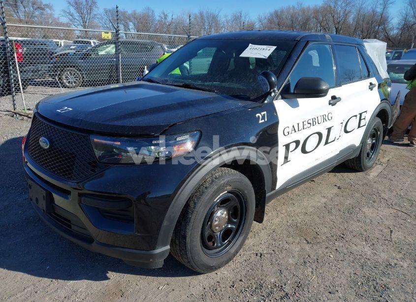 Photo 2 of 2020 Ford Police INTERCEPTOR UTILITY (VIN 1FM5K8AWXLGC99666)