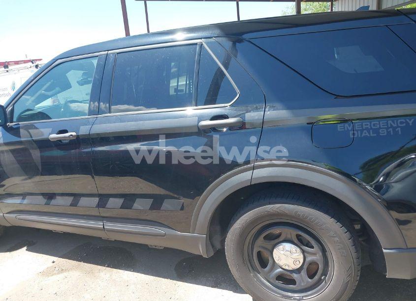 Photo 14 of 2020 Ford Police INTERCEPTOR (VIN 1FM5K8AWXLGD01979)