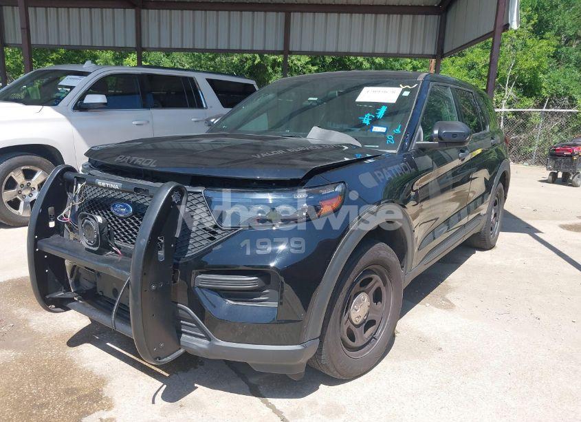 Photo 2 of 2020 Ford Police INTERCEPTOR (VIN 1FM5K8AWXLGD01979)