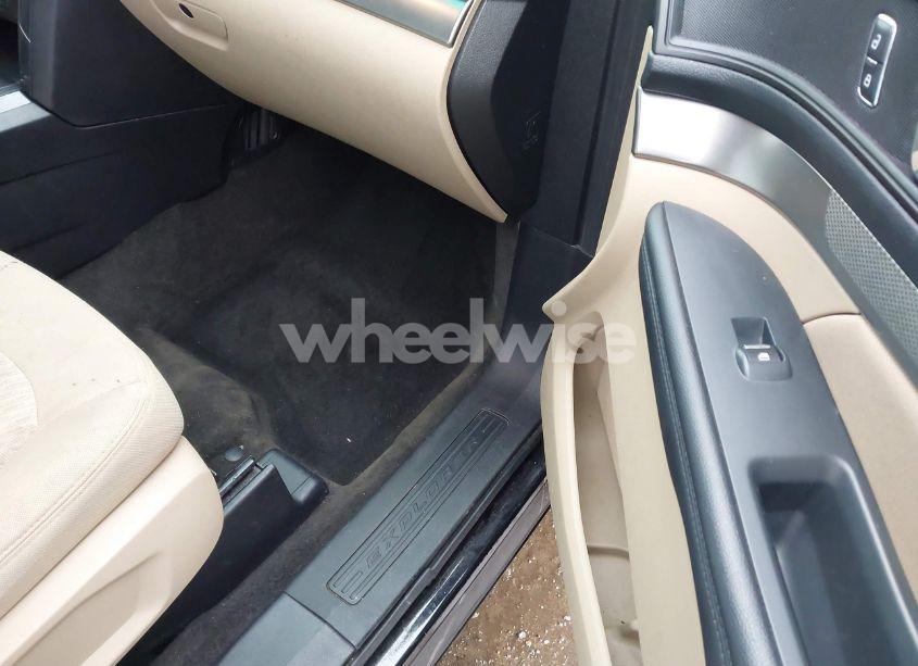 Photo 5 of 2016 Ford Explorer (VIN 1FM5K8B80GGA24054)