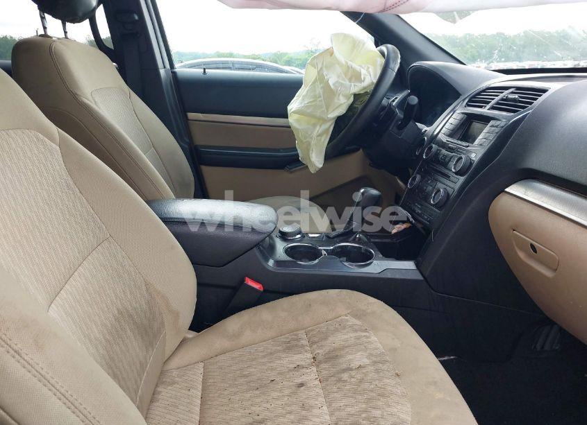 Photo 5 of 2017 Ford Explorer (VIN 1FM5K8B81HGB22463)