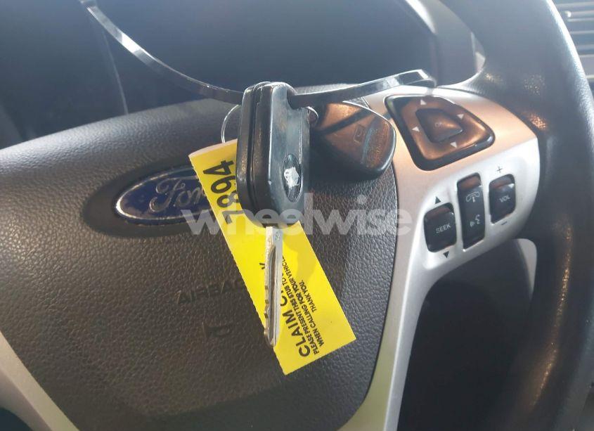 Photo 11 of 2014 Ford Explorer (VIN 1FM5K8B83EGB31774)