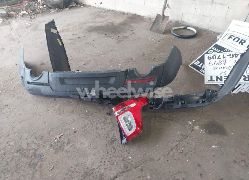 Photo 12 of 2014 Ford Explorer (VIN 1FM5K8B83EGB31774)