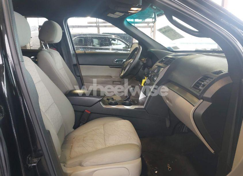 Photo 5 of 2014 Ford Explorer (VIN 1FM5K8B83EGB31774)