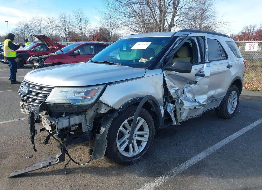Photo 2 of 2016 Ford Explorer (VIN 1FM5K8B83GGA41799)