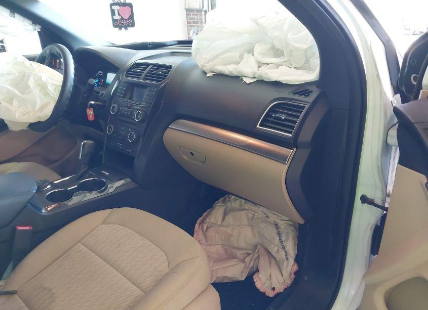 Photo 5 of 2017 Ford Explorer (VIN 1FM5K8B83HGE27592)