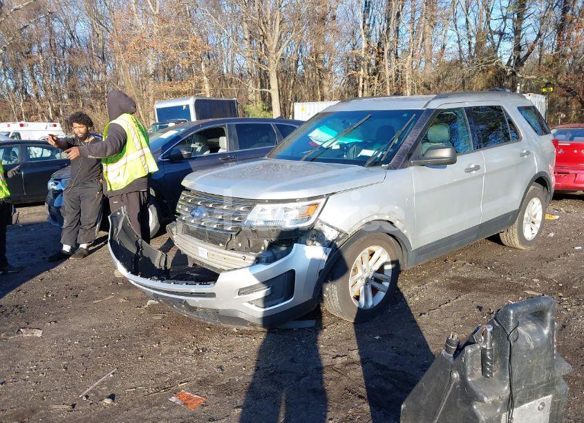 Photo 2 of 2016 Ford Explorer (VIN 1FM5K8B86GGA05573)