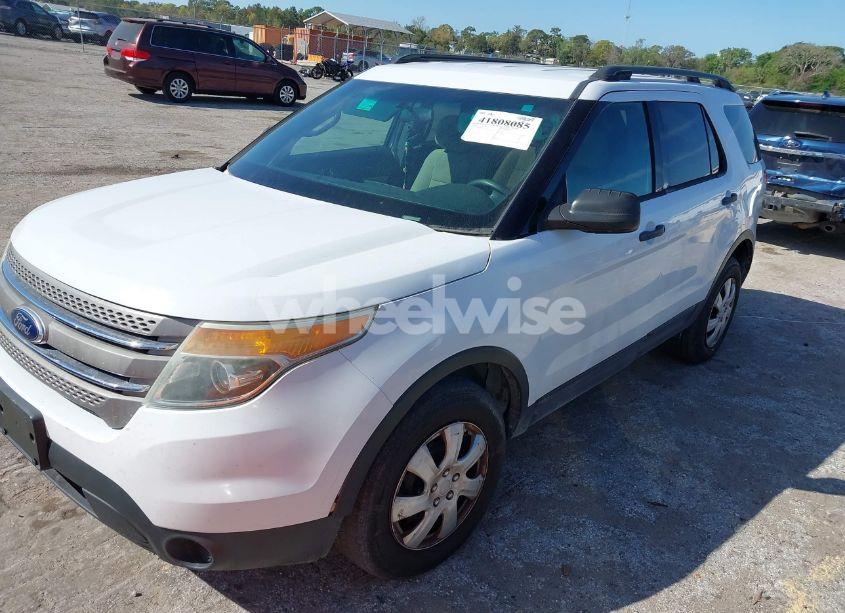 Photo 2 of 2014 Ford Explorer (VIN 1FM5K8B87EGB96532)