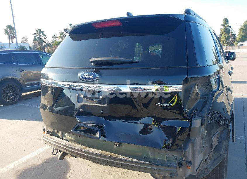 Photo 18 of 2018 Ford Explorer (VIN 1FM5K8B87JGB91356)