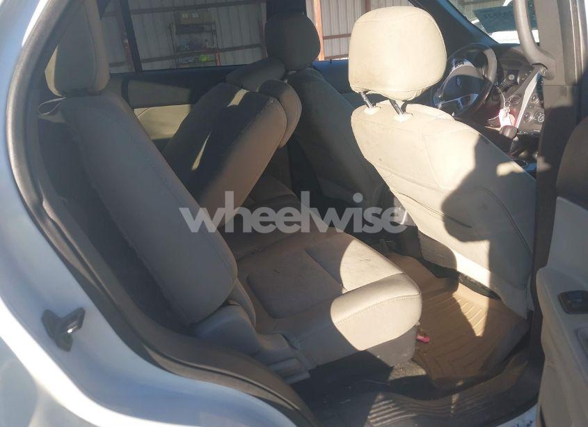 Photo 8 of 2014 Ford Explorer (VIN 1FM5K8B88EGB87547)