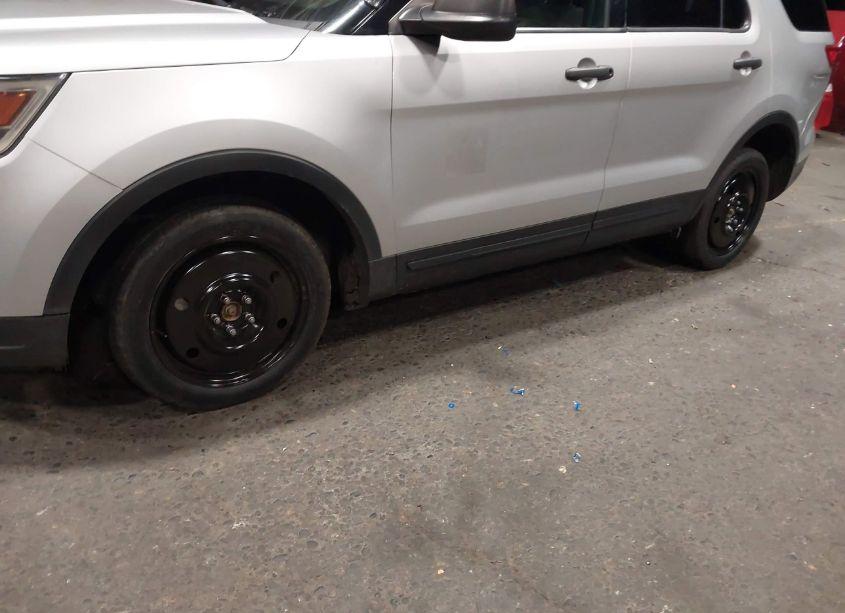 Photo 6 of 2018 Ford Explorer (VIN 1FM5K8B8XJGC73839)