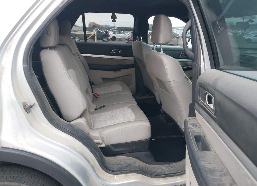 Photo 8 of 2018 Ford Explorer (VIN 1FM5K8B8XJGC73839)