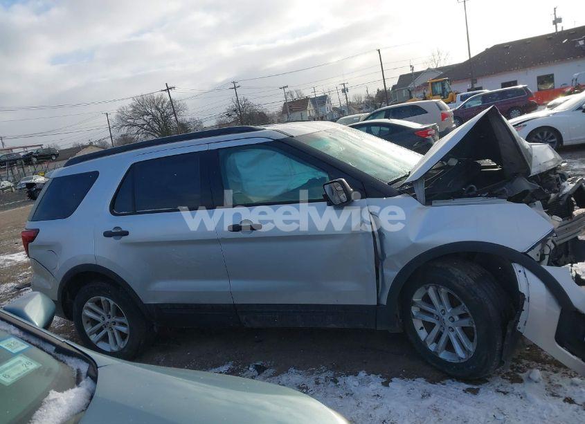 Photo 13 of 2016 Ford Explorer N/A (VIN 1FM5K8BH0GGB57798)