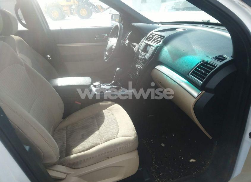 Photo 5 of 2016 Ford Explorer (VIN 1FM5K8BH5GGA75050)