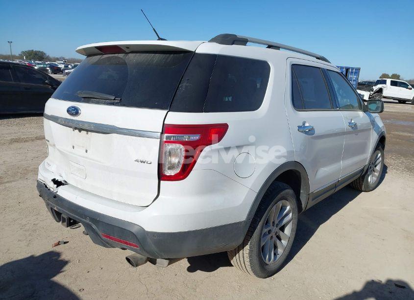 Photo 4 of 2013 Ford Explorer XLT (VIN 1FM5K8D80DGA46631)