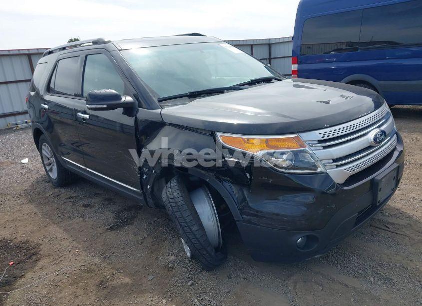 2013 Ford Explorer XLT (VIN 1FM5K8D80DGB15401) main photo