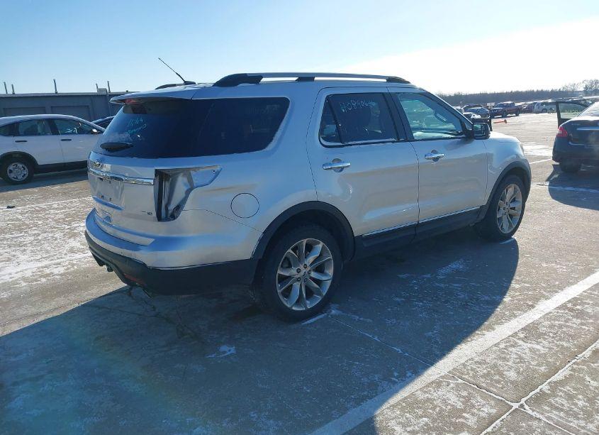 Photo 4 of 2013 Ford Explorer XLT (VIN 1FM5K8D80DGC14090)