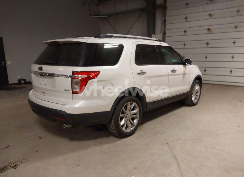 Photo 4 of 2013 Ford Explorer XLT (VIN 1FM5K8D80DGC18267)