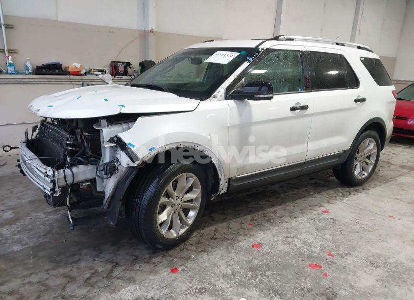 Photo 2 of 2014 Ford Explorer XLT (VIN 1FM5K8D80EGA59879)