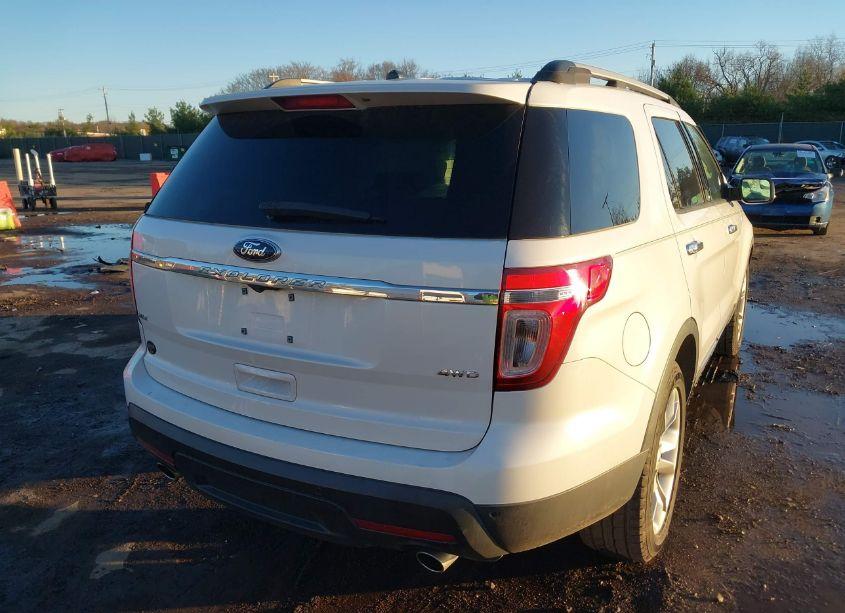Photo 4 of 2014 Ford Explorer XLT (VIN 1FM5K8D80EGA77928)