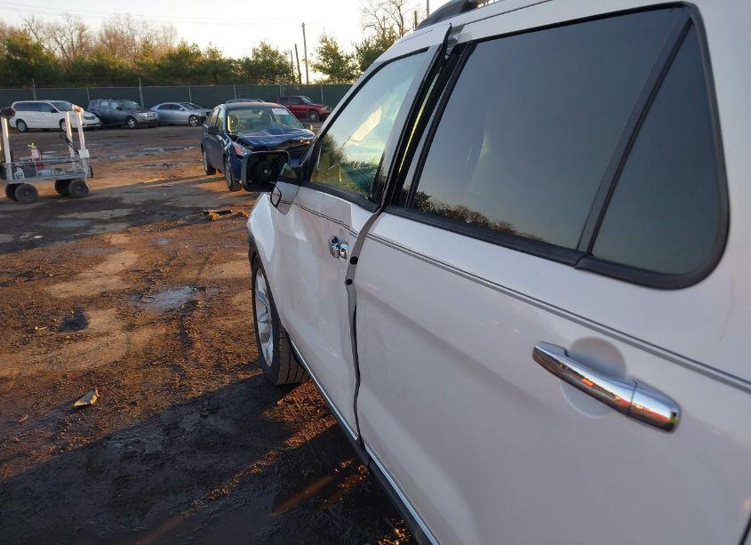 Photo 6 of 2014 Ford Explorer XLT (VIN 1FM5K8D80EGA77928)