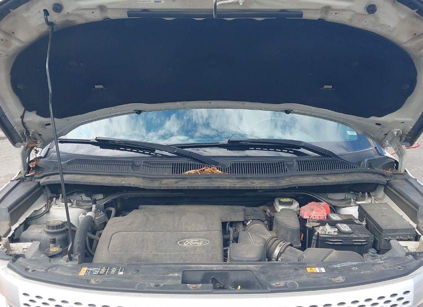 Photo 10 of 2015 Ford Explorer XLT (VIN 1FM5K8D80FGA43876)