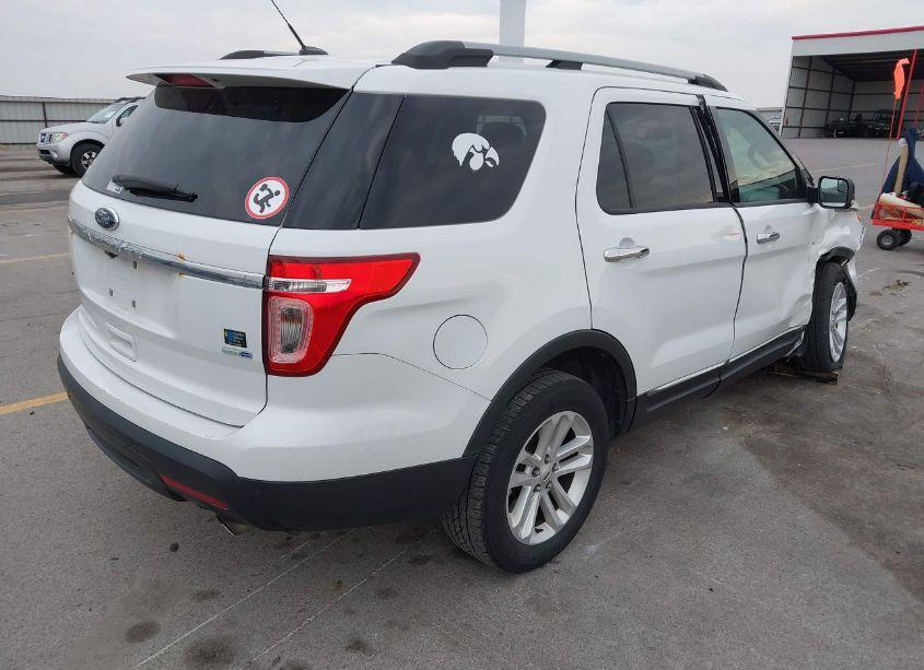 Photo 4 of 2015 Ford Explorer XLT (VIN 1FM5K8D80FGB83099)