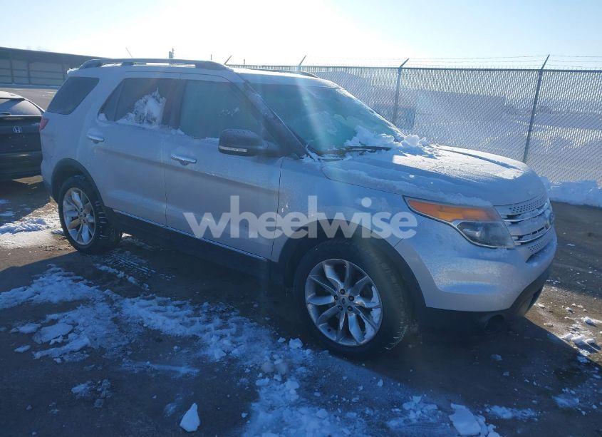 2015 Ford Explorer XLT (VIN 1FM5K8D80FGC21009) main photo