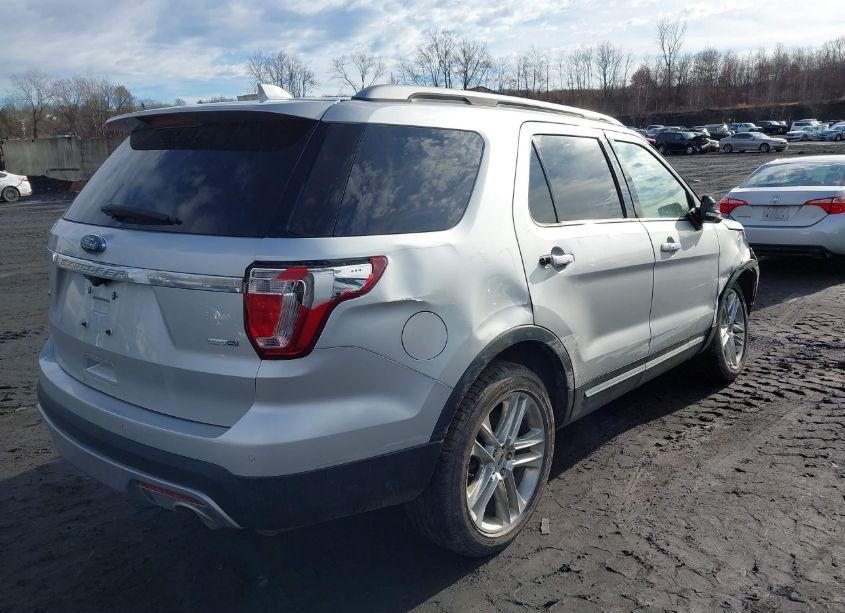 Photo 4 of 2016 Ford Explorer XLT (VIN 1FM5K8D80GGA05095)