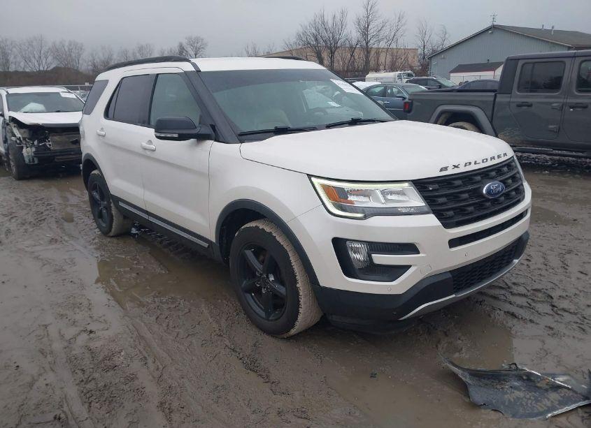 2016 Ford Explorer XLT (VIN 1FM5K8D80GGA42938) main photo