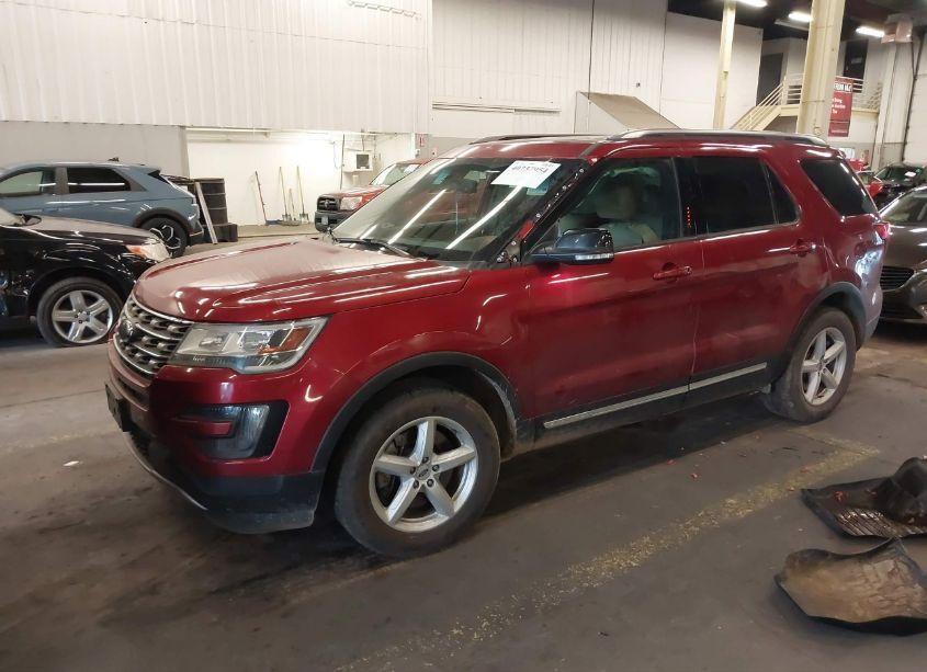 Photo 2 of 2016 Ford Explorer XLT (VIN 1FM5K8D80GGA47914)