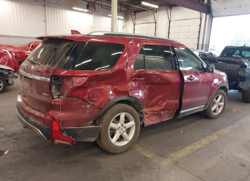 Photo 4 of 2016 Ford Explorer XLT (VIN 1FM5K8D80GGA47914)