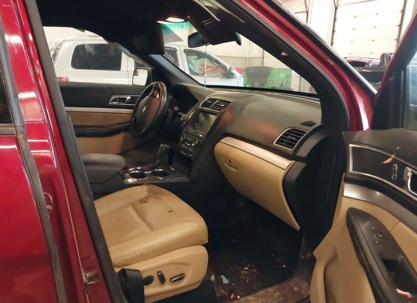 Photo 5 of 2016 Ford Explorer XLT (VIN 1FM5K8D80GGA47914)