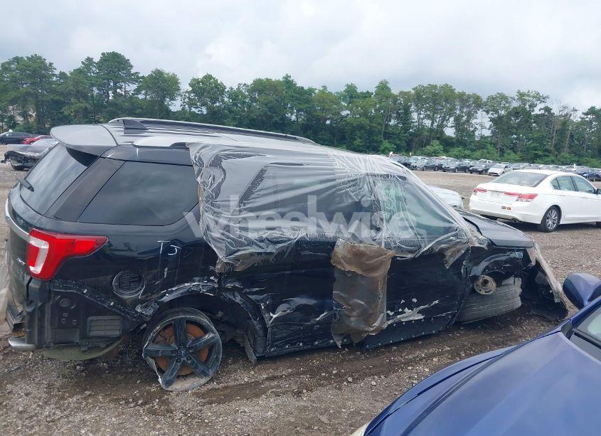 Photo 13 of 2016 Ford Explorer XLT (VIN 1FM5K8D80GGB00241)