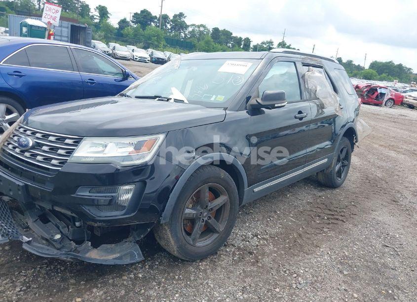 Photo 2 of 2016 Ford Explorer XLT (VIN 1FM5K8D80GGB00241)