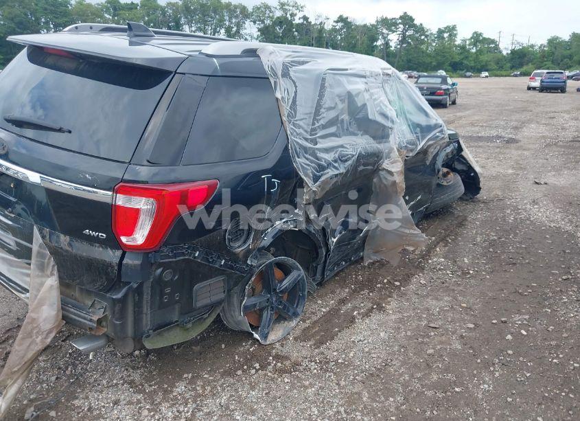 Photo 4 of 2016 Ford Explorer XLT (VIN 1FM5K8D80GGB00241)