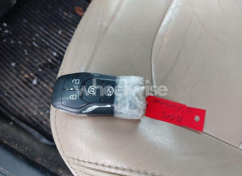 Photo 11 of 2016 Ford Explorer XLT (VIN 1FM5K8D80GGB66756)