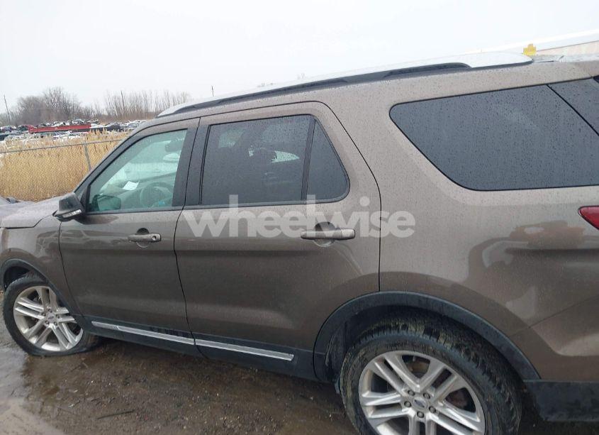 Photo 14 of 2016 Ford Explorer XLT (VIN 1FM5K8D80GGB71455)