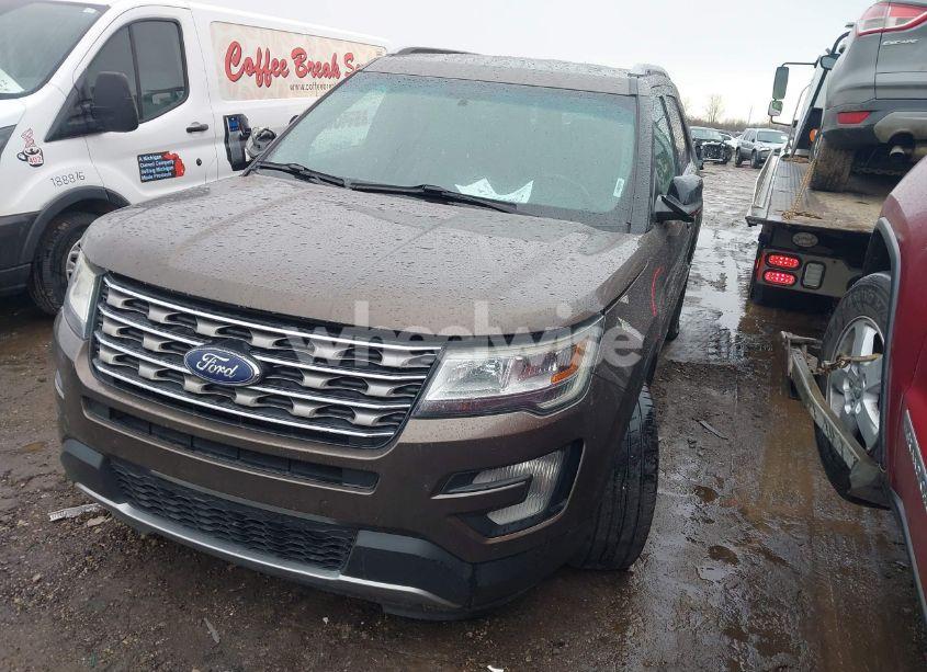 Photo 2 of 2016 Ford Explorer XLT (VIN 1FM5K8D80GGB71455)