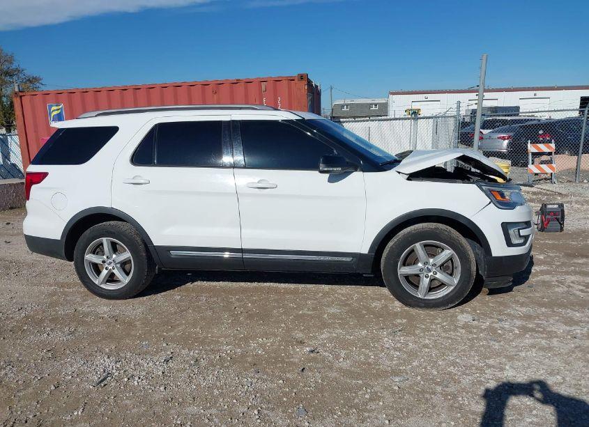 Photo 13 of 2016 Ford Explorer XLT (VIN 1FM5K8D80GGC27328)