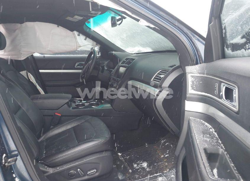 Photo 5 of 2016 Ford Explorer XLT (VIN 1FM5K8D80GGD34332)