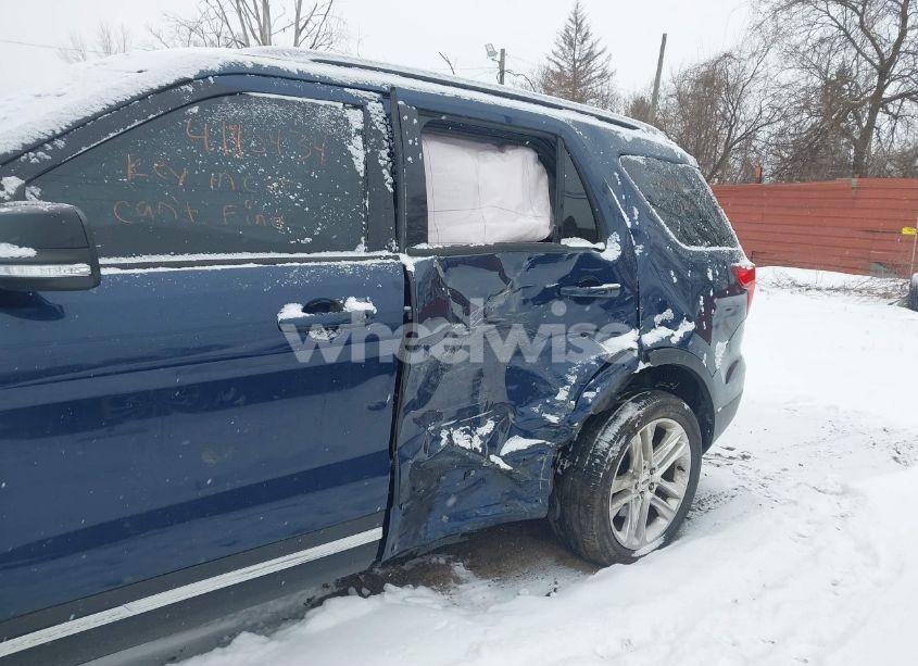 Photo 6 of 2016 Ford Explorer XLT (VIN 1FM5K8D80GGD34332)