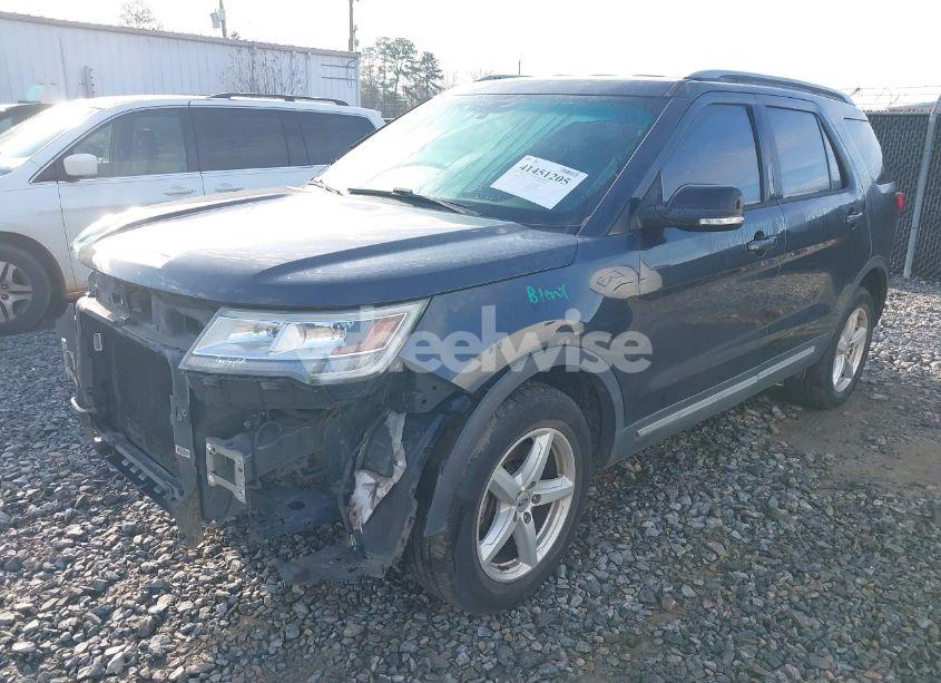 Photo 2 of 2017 Ford Explorer XLT (VIN 1FM5K8D80HGA14185)