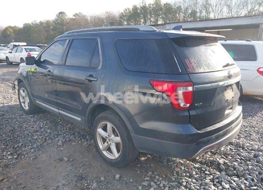 Photo 3 of 2017 Ford Explorer XLT (VIN 1FM5K8D80HGA14185)