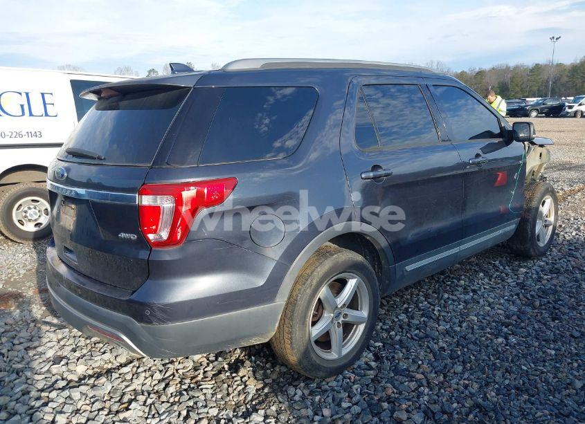 Photo 4 of 2017 Ford Explorer XLT (VIN 1FM5K8D80HGA14185)