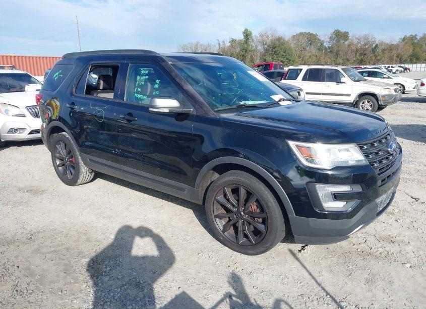 2017 Ford Explorer XLT (VIN 1FM5K8D80HGA52662) main photo